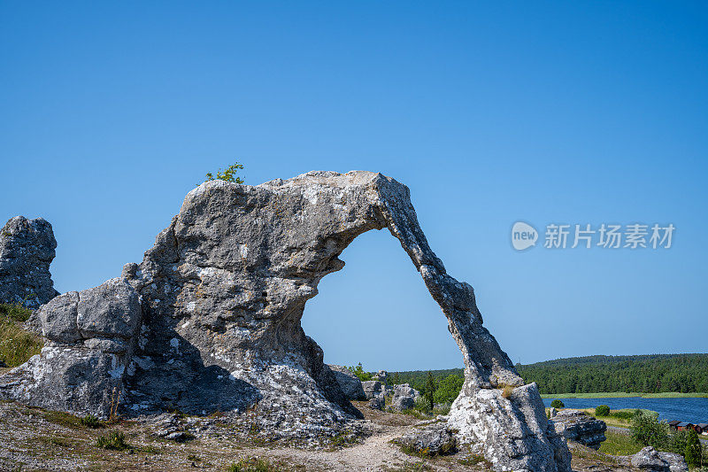 Lergravsporten rauk，位于哥特兰北部地区的石灰岩柱